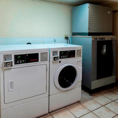 Red Roof Inn Harrisonburg - University Area Εξωτερικό φωτογραφία