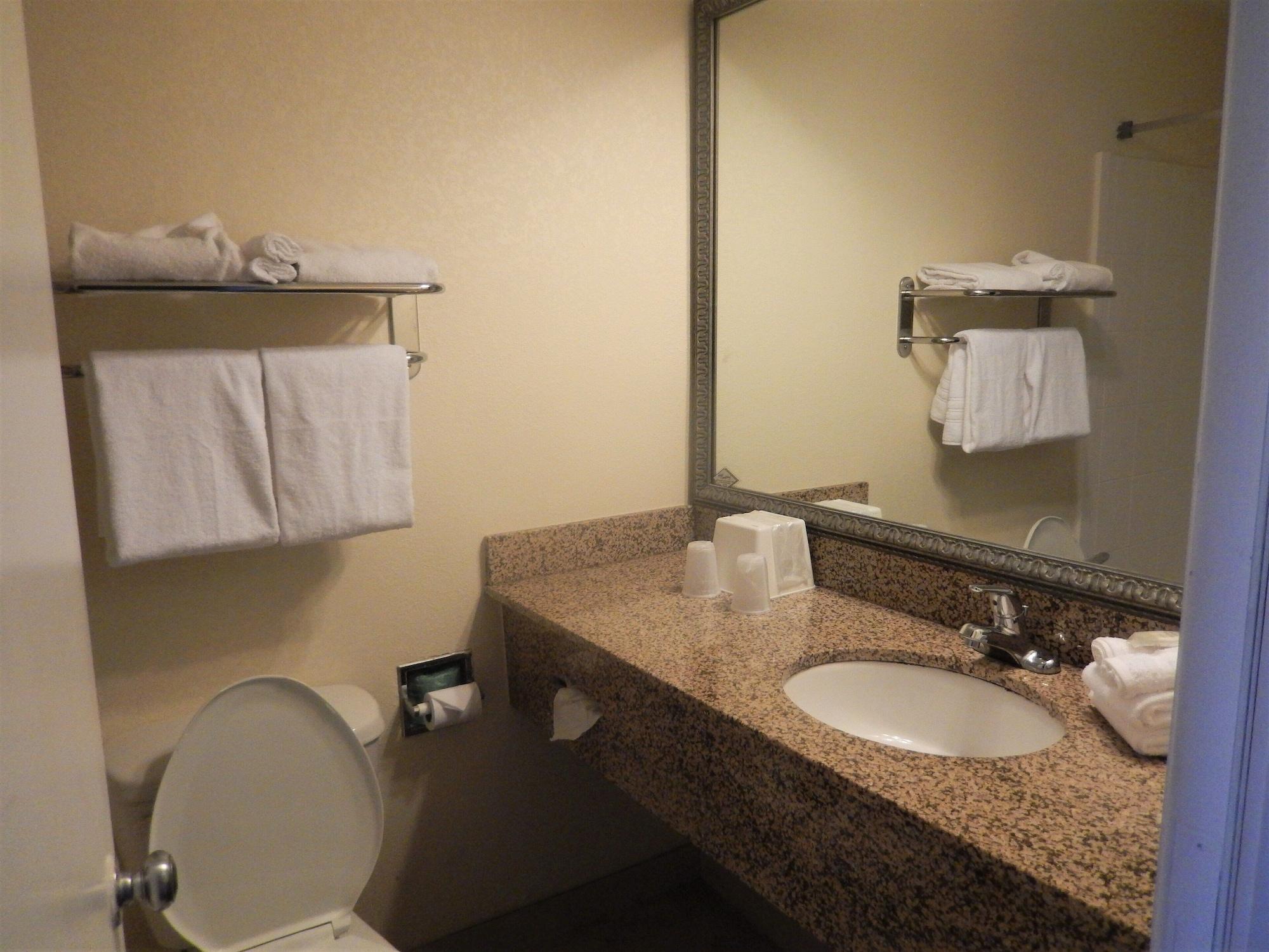 Red Roof Inn Harrisonburg - University Area Εξωτερικό φωτογραφία
